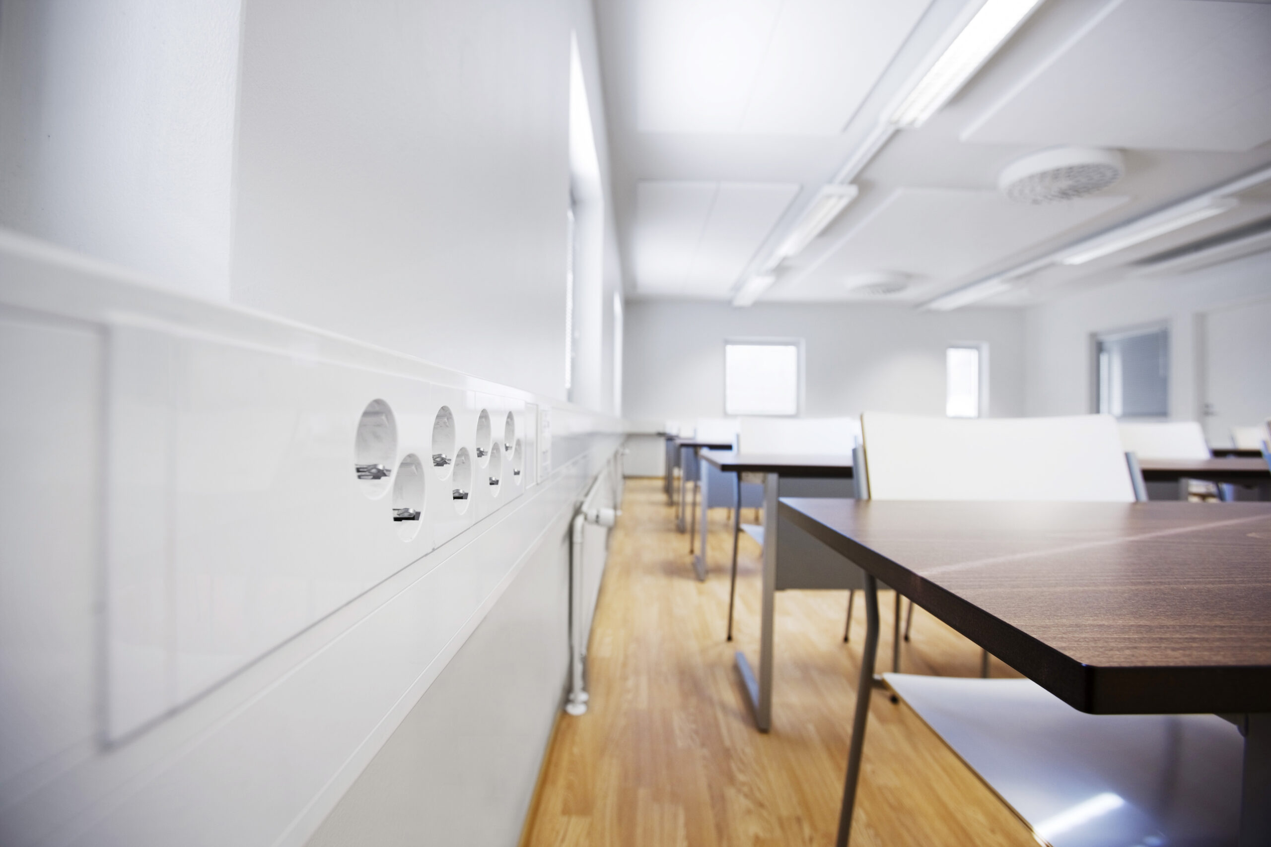 How to extend cable trunkings? Meka